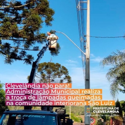 Troca de lâmpadas na comunidade interiorana São Luiz